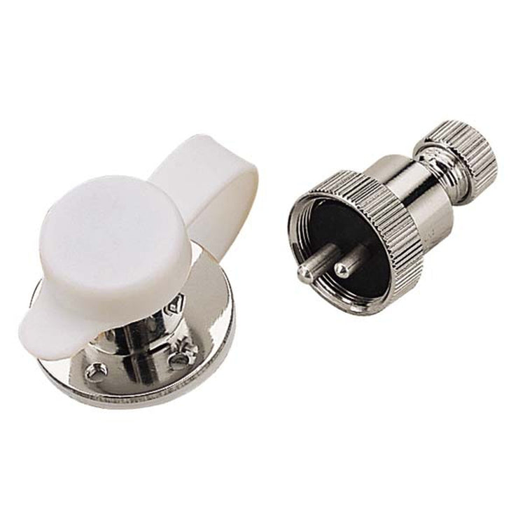 12 Volt Plugs at Boat Suppliers